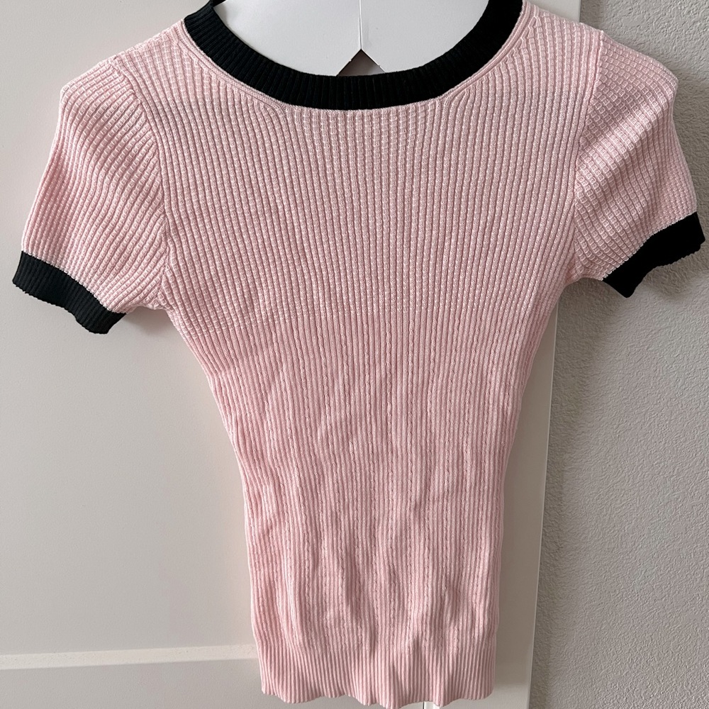Brand new Black & pink knit top